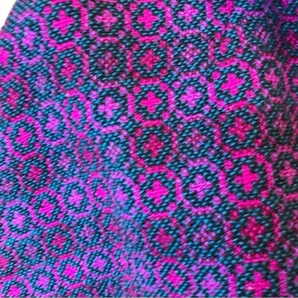 Vintage cape/ poncho. Women’s one size.  Woven in vibrant blues, purples, pinks. - Picture 6 of 9